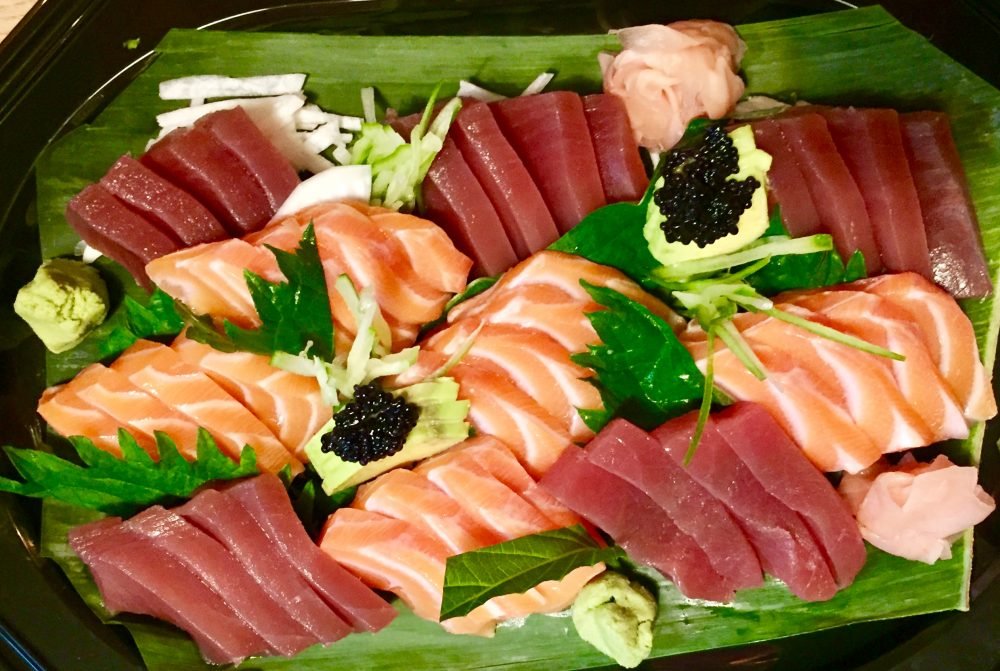 Schotel sashimi van zalm en tonijn